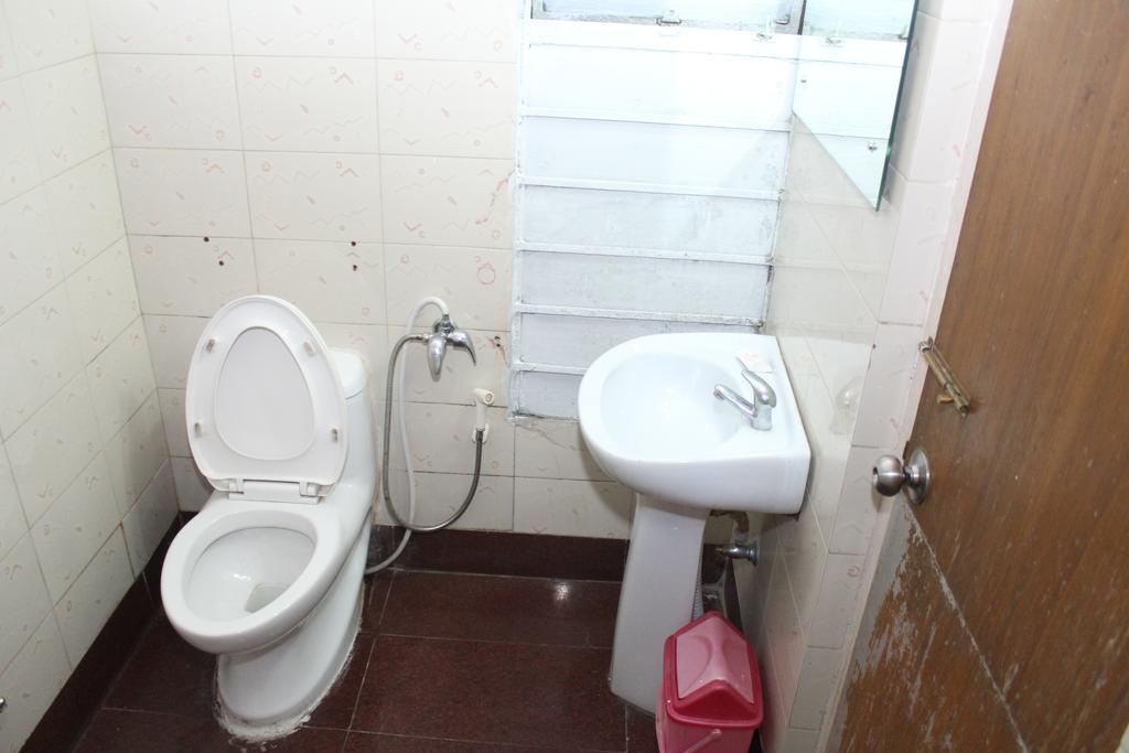 Hotel Bengal International Siliguri Rum bild