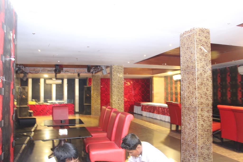 Hotel Bengal International Siliguri Exteriör bild