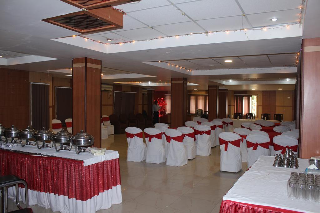 Hotel Bengal International Siliguri Exteriör bild