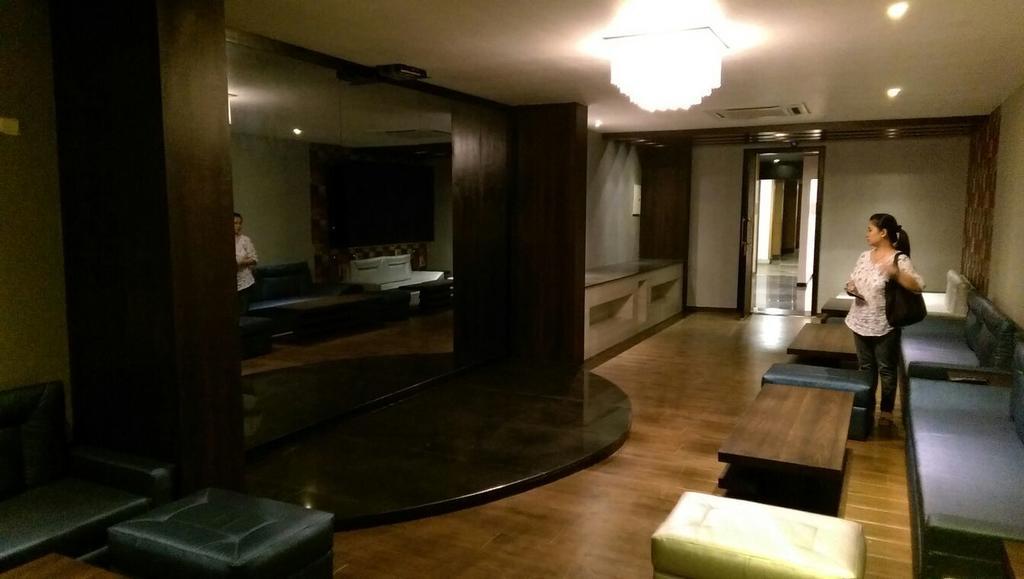 Hotel Bengal International Siliguri Exteriör bild