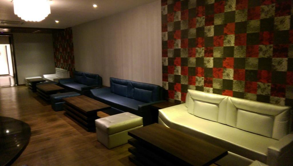 Hotel Bengal International Siliguri Exteriör bild