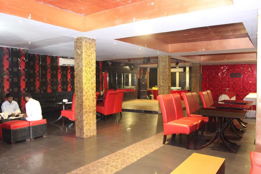Hotel Bengal International Siliguri Exteriör bild