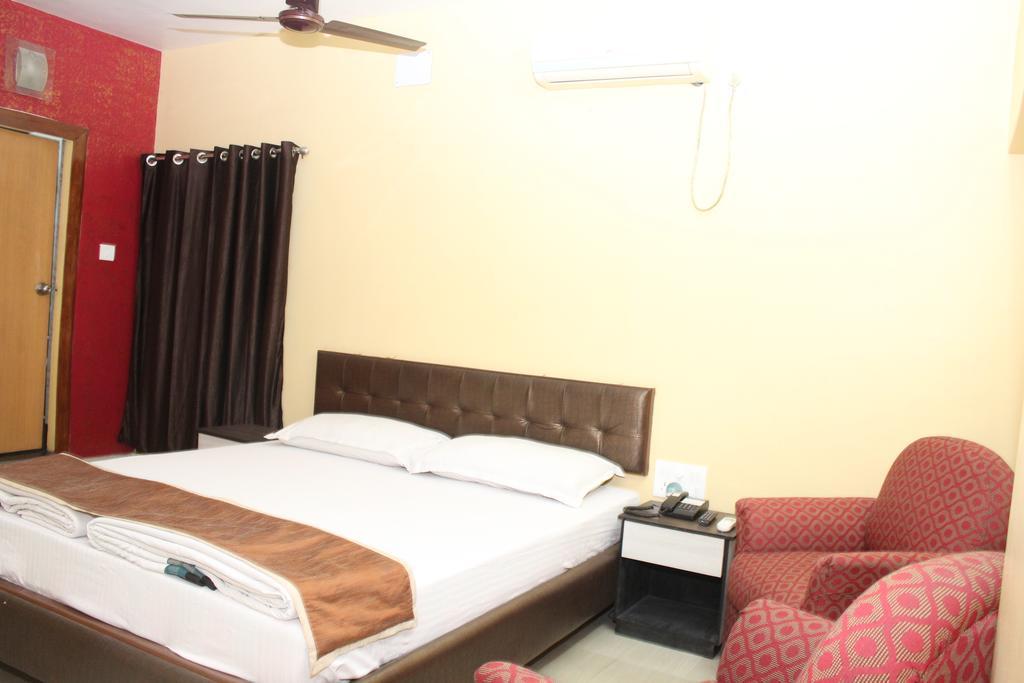 Hotel Bengal International Siliguri Rum bild
